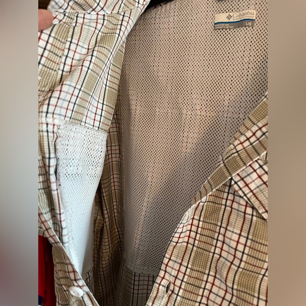 Columbia Men’s Red,‎ Tan and Black Plaid Shirt Size Large - Picture 5 of 13